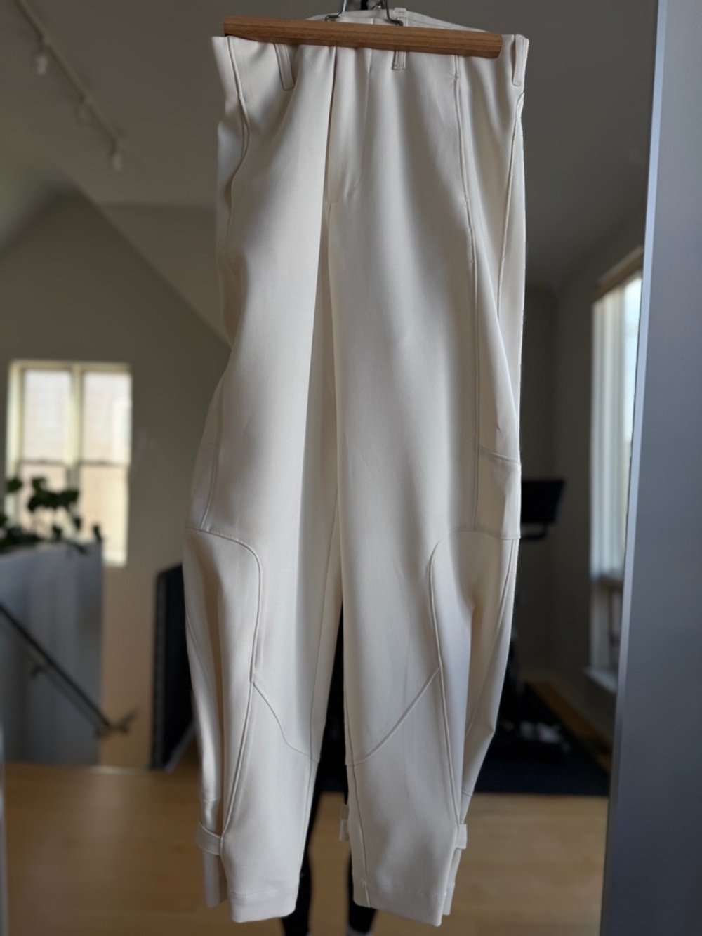 The Frankie Shop Cream Tailored Jogger Pants